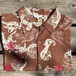 Hawaiian style Brown & Red Paisley Short-Sleeve Shirt Coconut Buttons